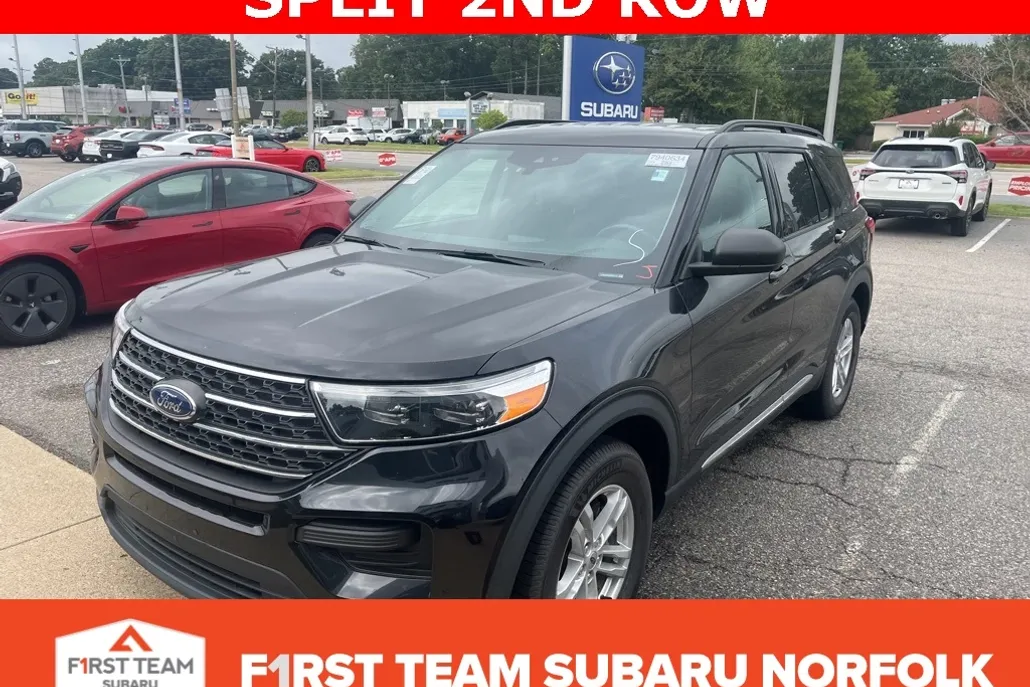 2022 Ford Explorer XLT photo 1