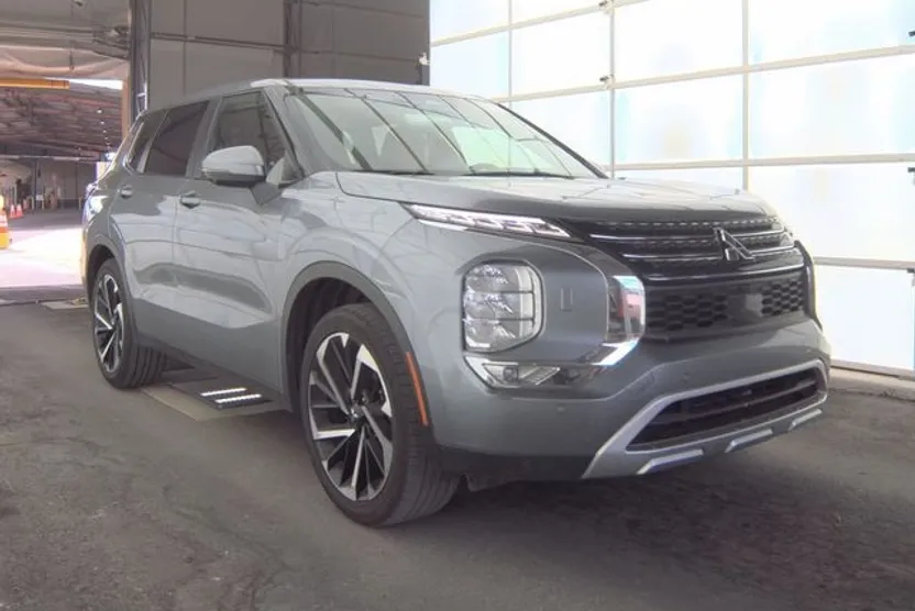 2024 Mitsubishi Outlander SE Ralliart photo 1