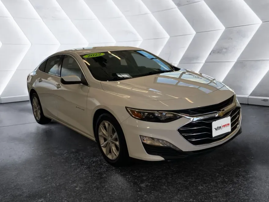 2022 Chevrolet Malibu 1LT photo 1