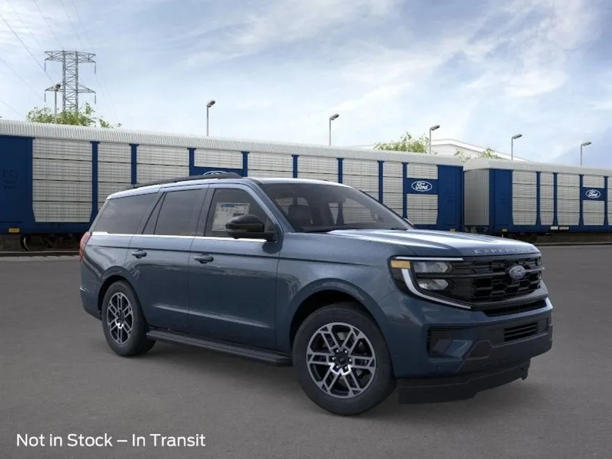 2025 Ford Expedition photo 1