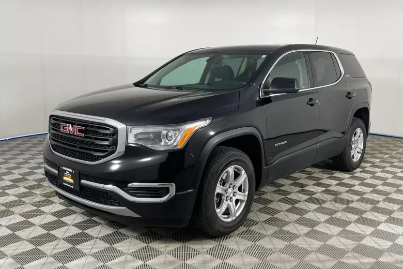 2017 Gmc Acadia SLE photo 1