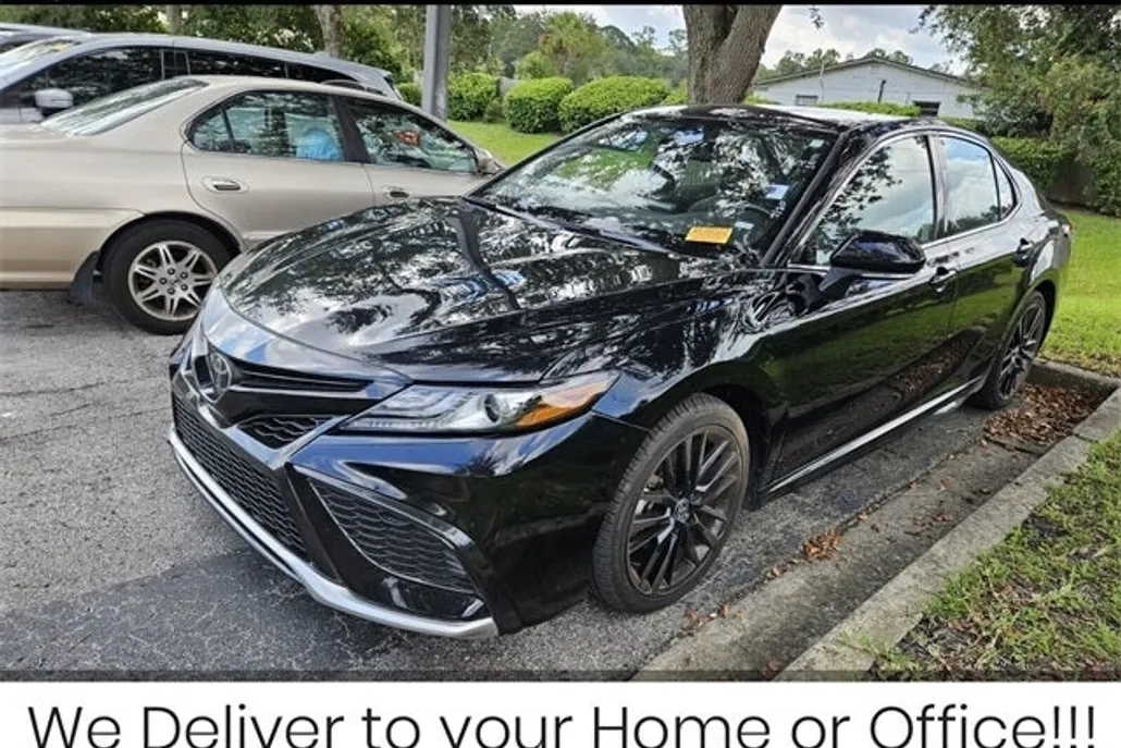 2023 Toyota Camry XSE photo 1