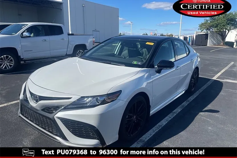 2023 Toyota Camry XSE photo 1