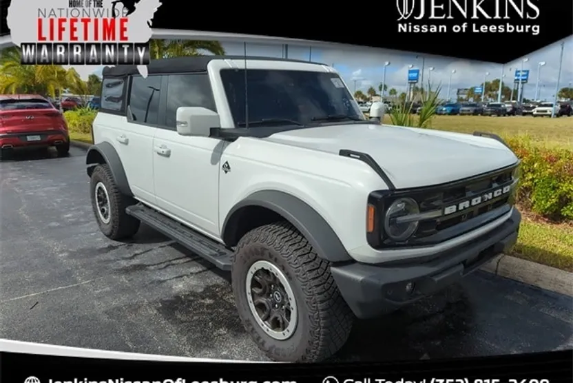 2023 Ford Bronco Outer Banks photo 1