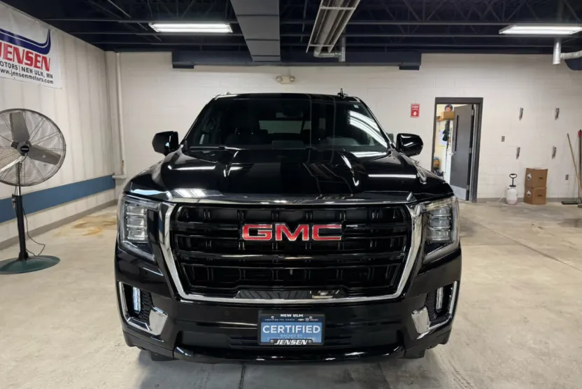 2022 Gmc Yukon XL SLE photo 1