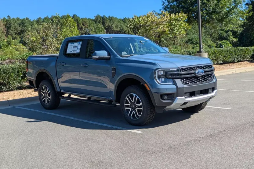 2025 Ford Ranger Lariat photo 1