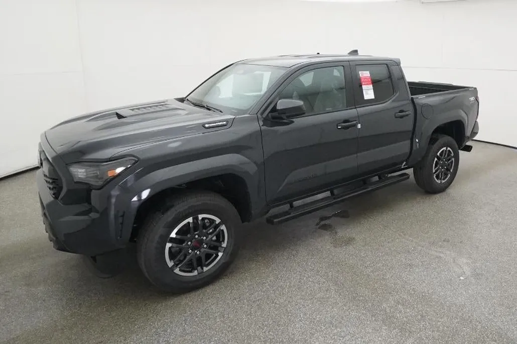 2025 Toyota Tacoma TRD Sport photo 1
