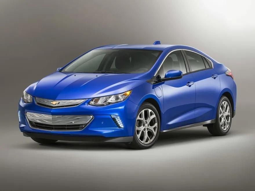 2017 Chevrolet Volt LT photo 1