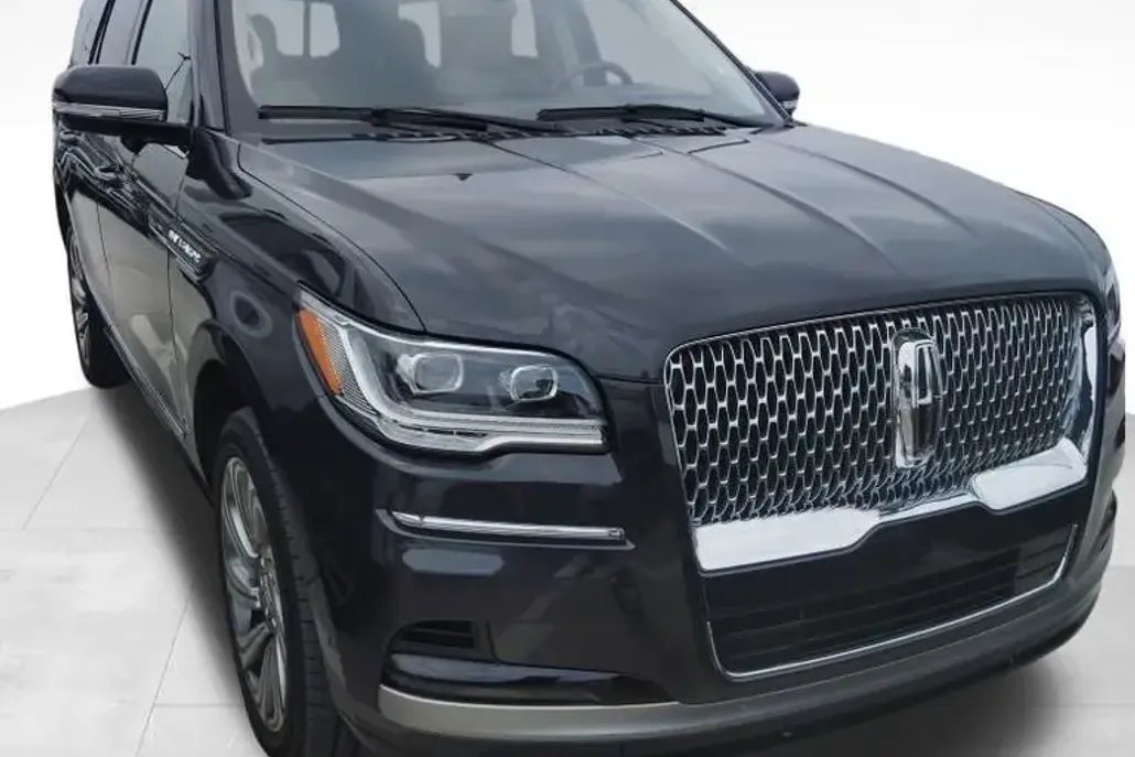 2023 Lincoln Navigator Reserve photo 1