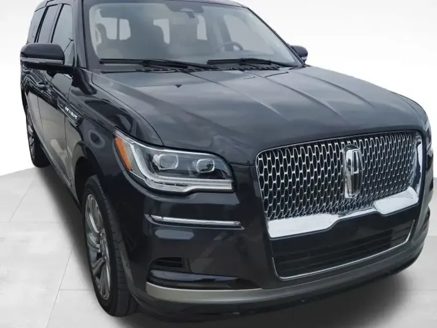 2023 Lincoln Navigator Reserve photo 1