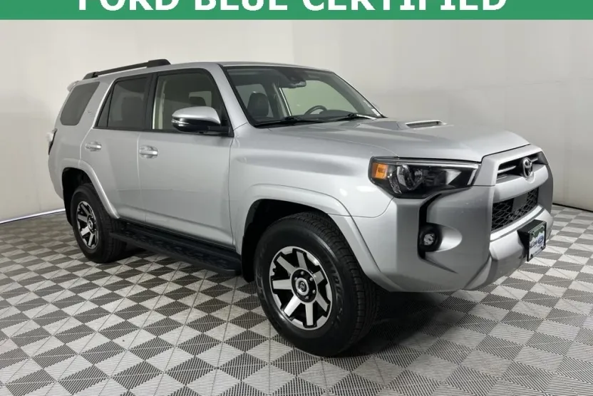 2024 Toyota 4Runner TRD Off-Road Premium photo 1