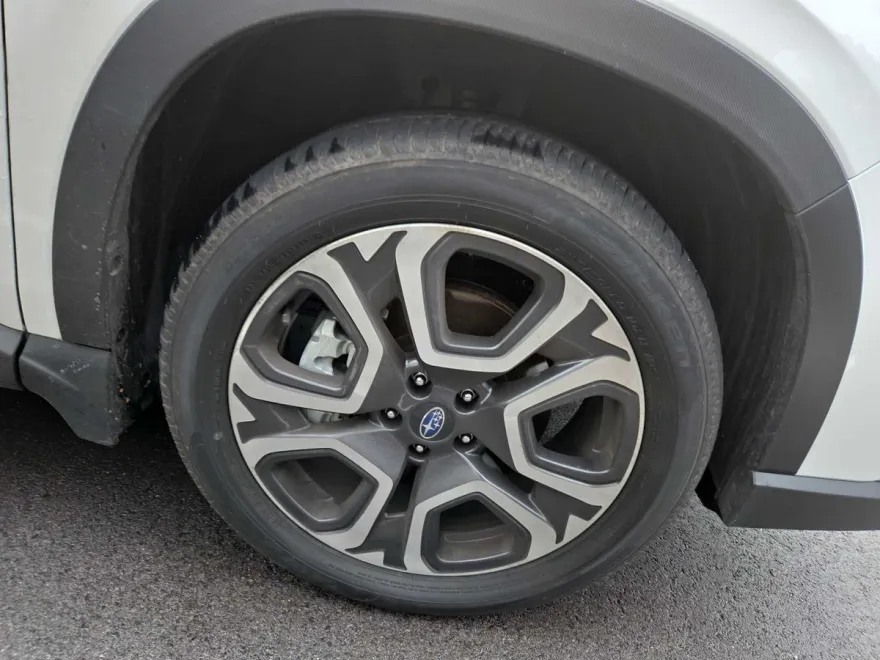 2024 Subaru Ascent Limited photo 1