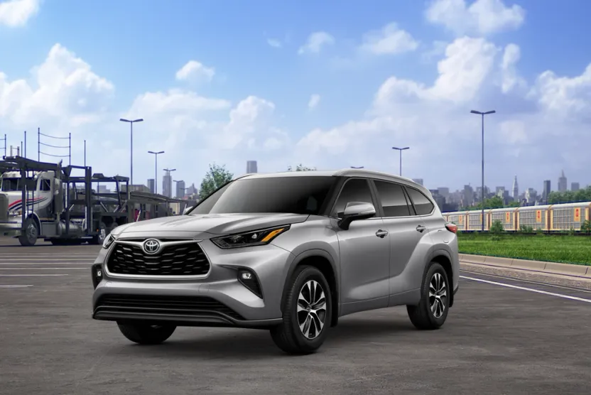2025 Toyota Highlander XLE photo 1