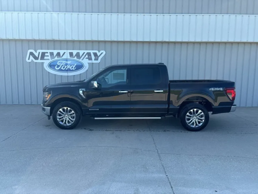 2024 Ford F-150 XLT photo 1