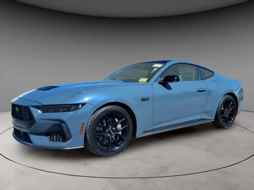 2024 Ford Mustang GT photo 1