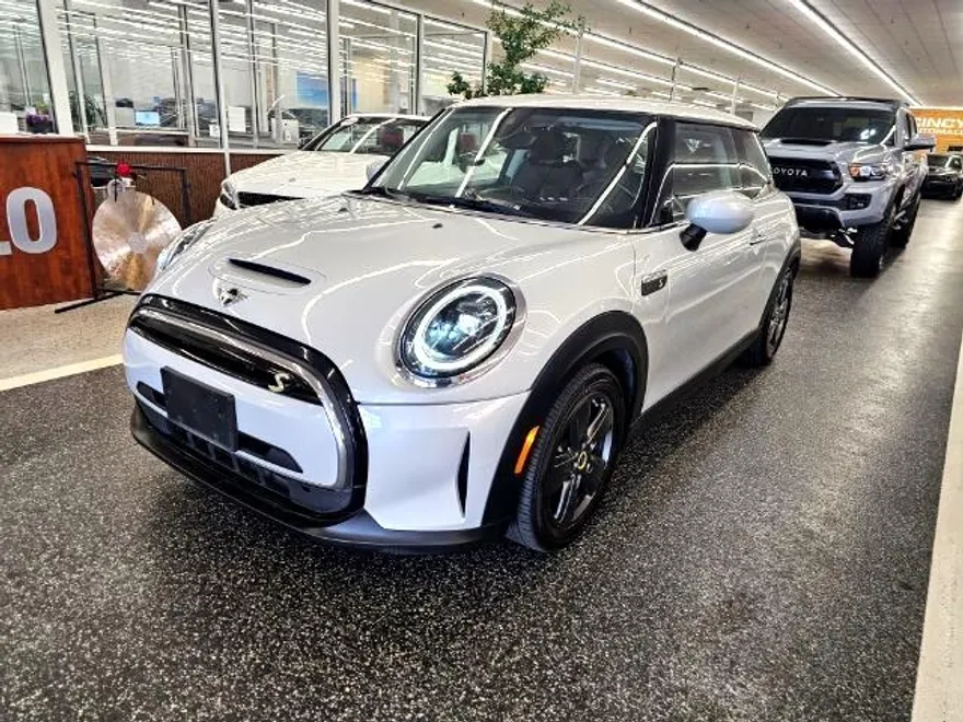 2022 Mini Cooper 2 Door Hardtop SE photo 1