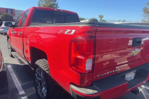 2018 Chevrolet Silverado 1500 LTZ photo 2