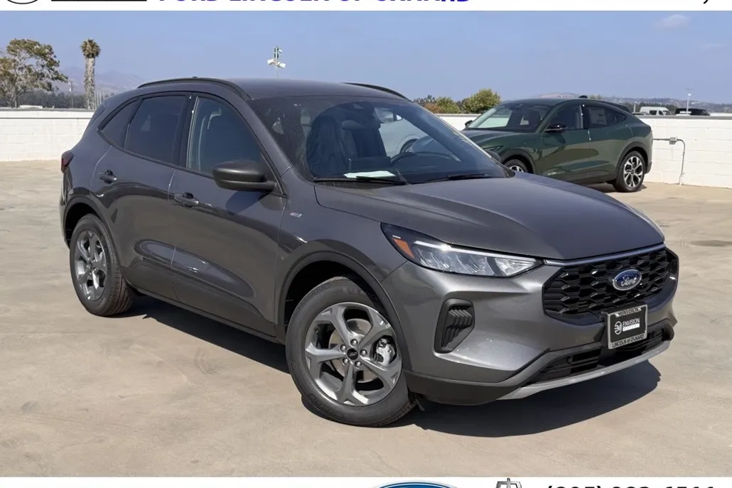 2025 Ford Escape ST-Line photo 1