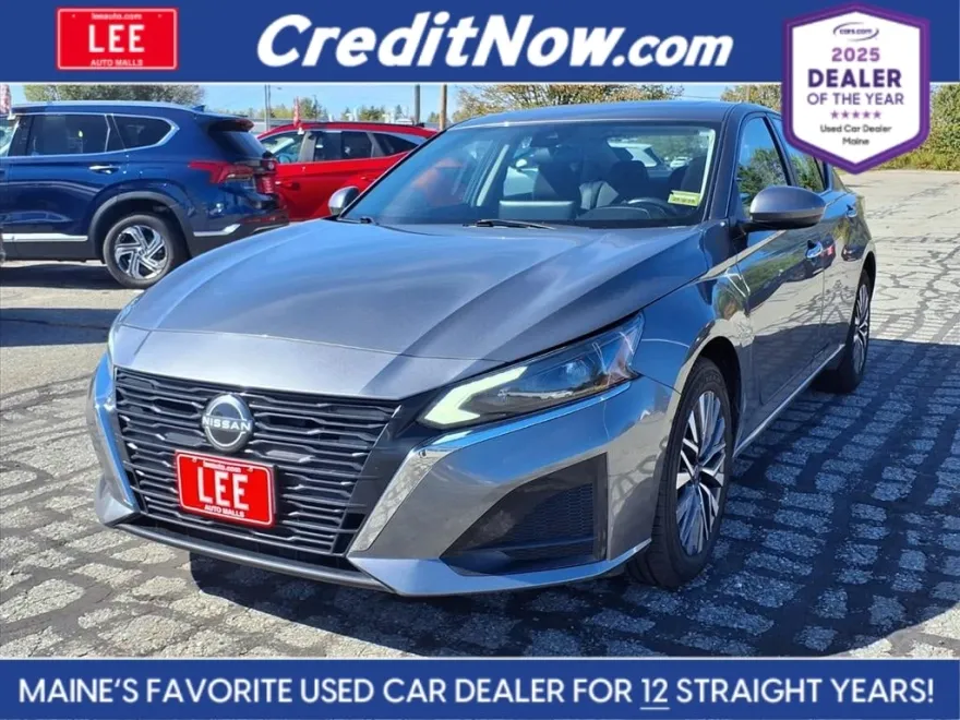 2023 Nissan Altima 2.5 SV photo 1