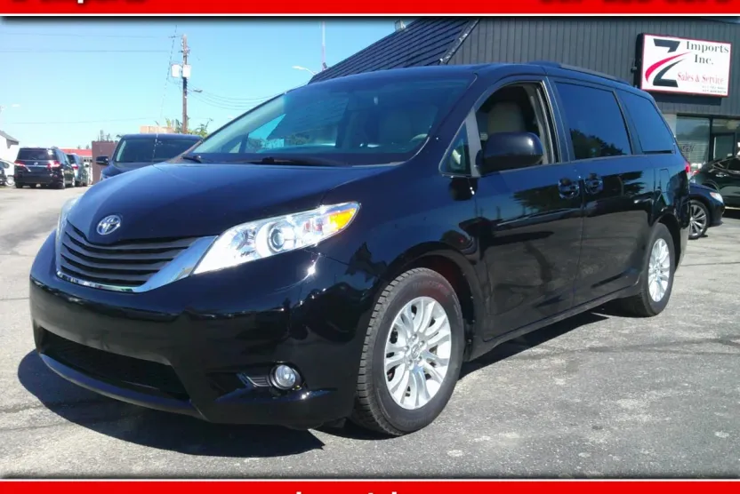 2014 Toyota Sienna XLE photo 1
