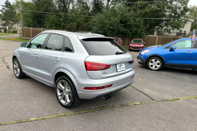 2018 Audi Q3 Premium photo 1