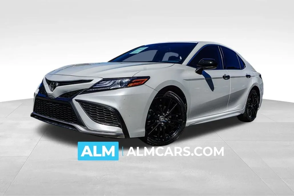 2022 Toyota Camry XSE photo 1