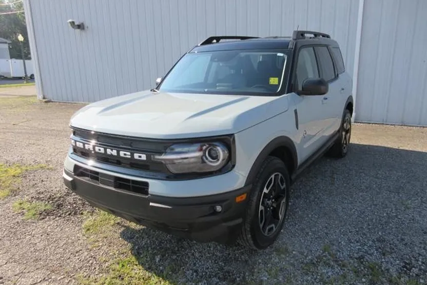 2023 Ford Bronco Sport Outer Banks photo 1