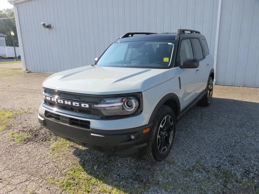 2023 Ford Bronco Sport Outer Banks photo 1