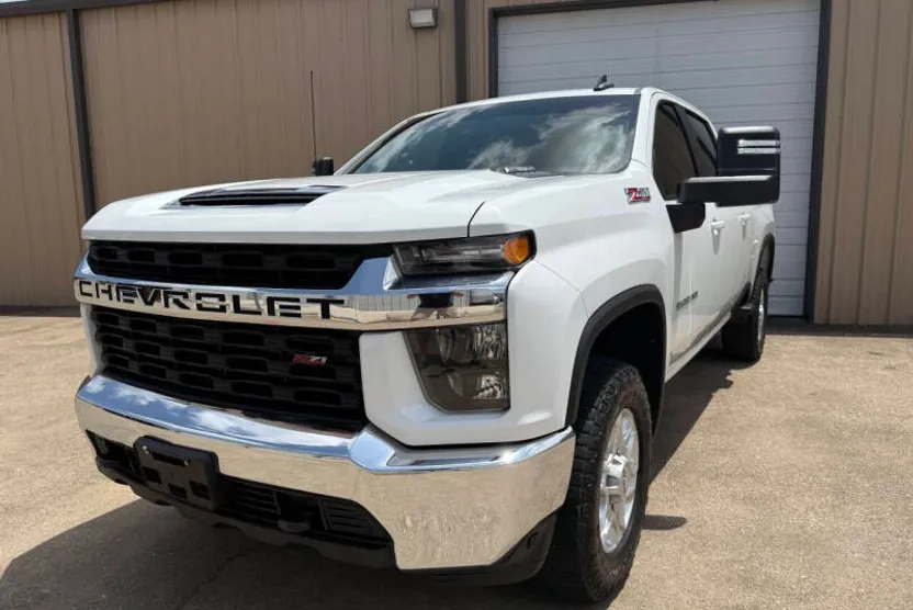 2021 Chevrolet Silverado 2500HD LT photo 1