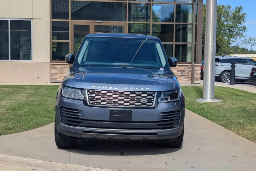 2019 Land Rover Range Rover photo 1