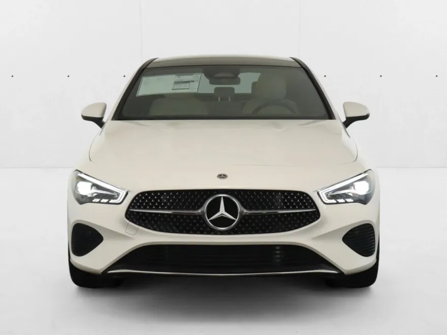 2025 Mercedes Benz CLA 250 4MATIC photo 1