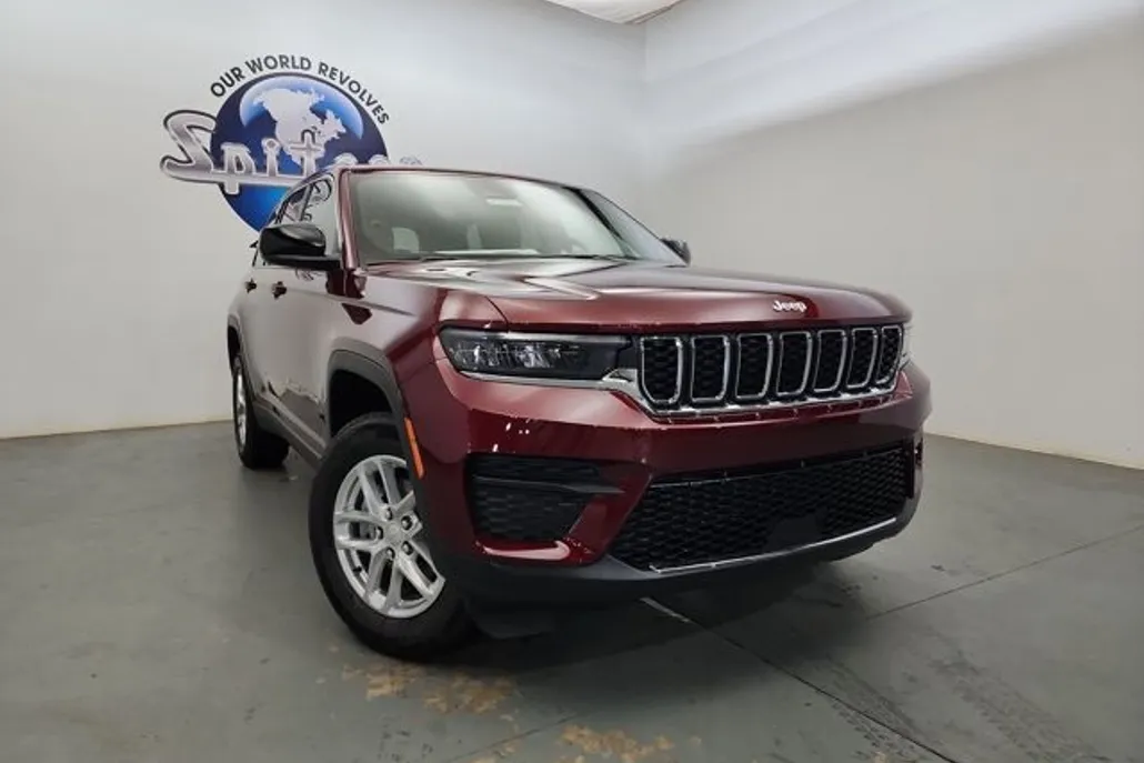2025 Jeep Grand Cherokee Laredo X photo 1