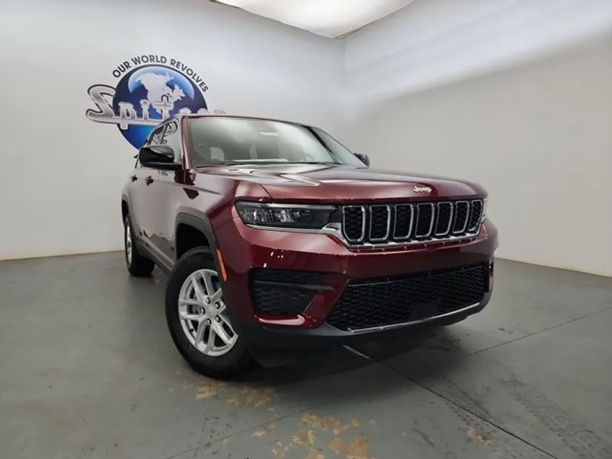 2025 Jeep Grand Cherokee Laredo X photo 1