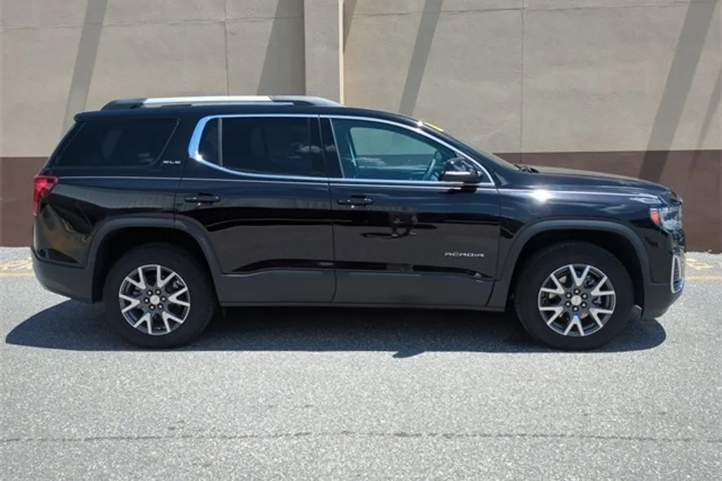 2023 Gmc Acadia SLE photo 1