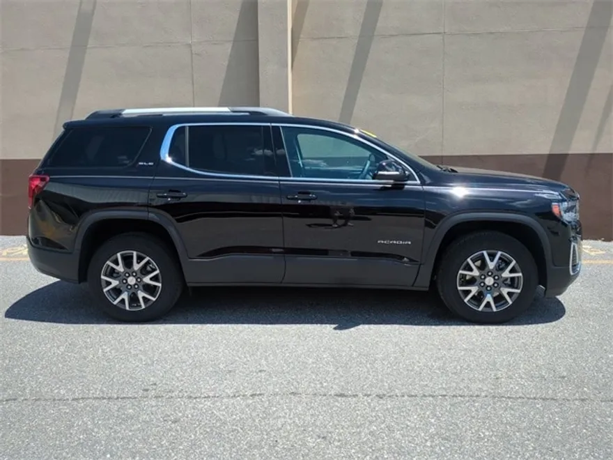 2023 Gmc Acadia SLE photo 1