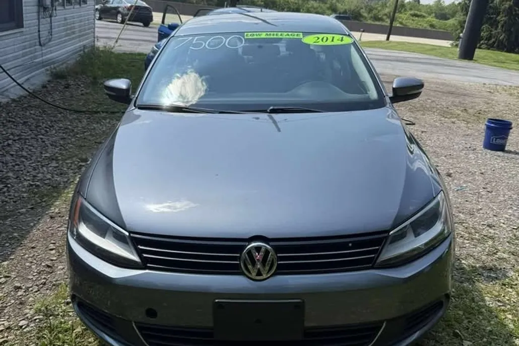 2014 Volkswagen Jetta SE photo 1