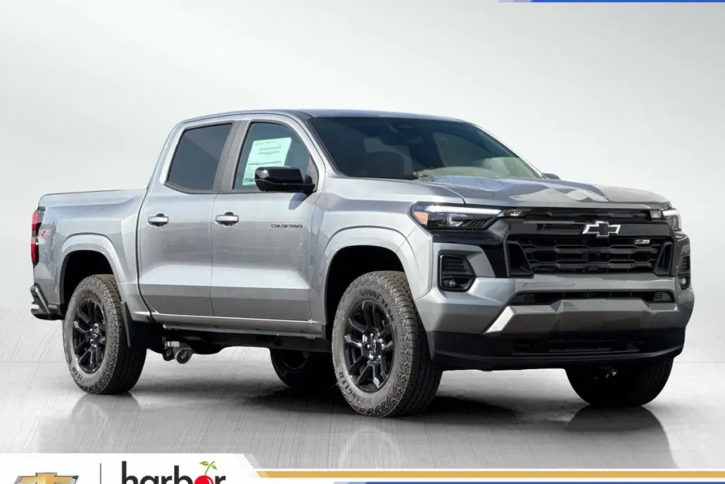 2025 Chevrolet Colorado Z71 photo 1