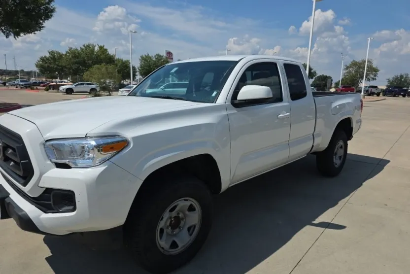 2023 Toyota Tacoma SR photo 1