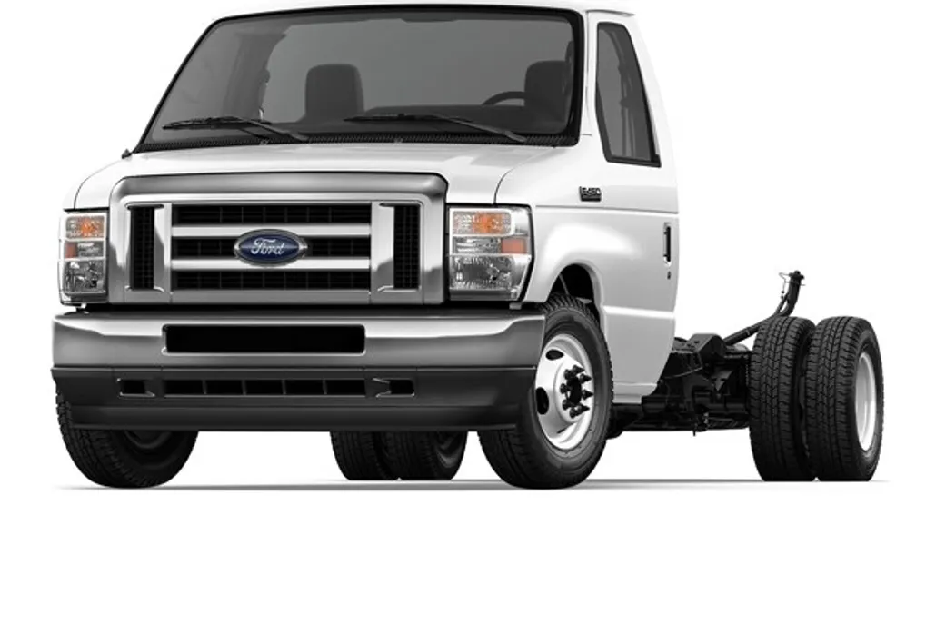 2021 Ford E-450 photo 1