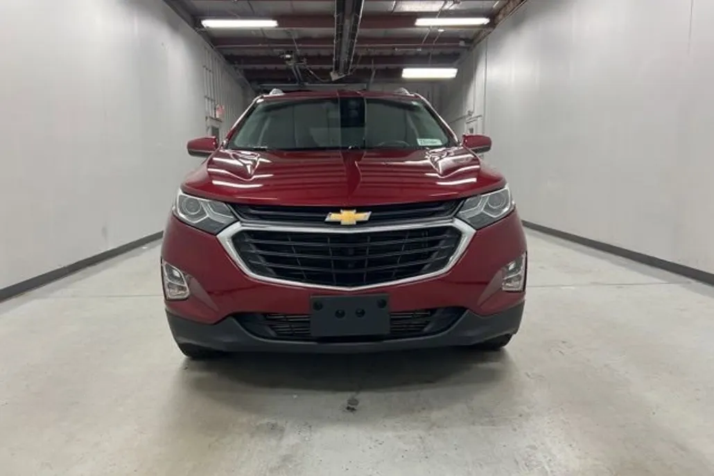2019 Chevrolet Equinox LT photo 1