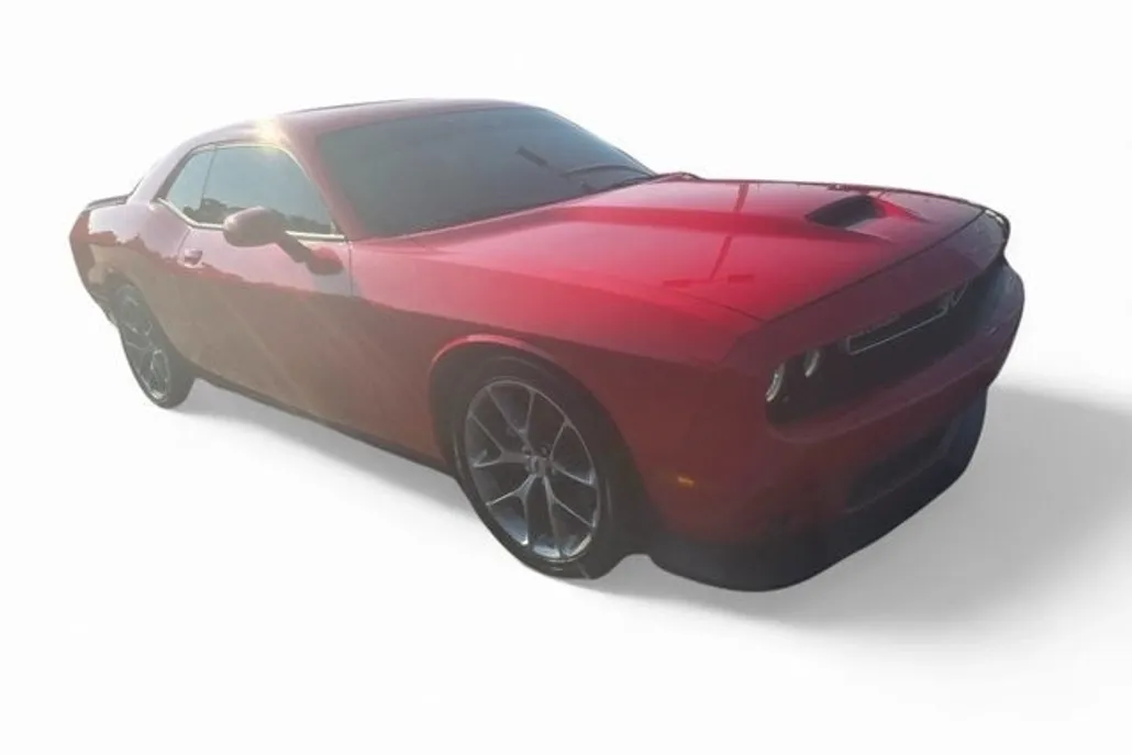 2022 Dodge Challenger GT photo 1
