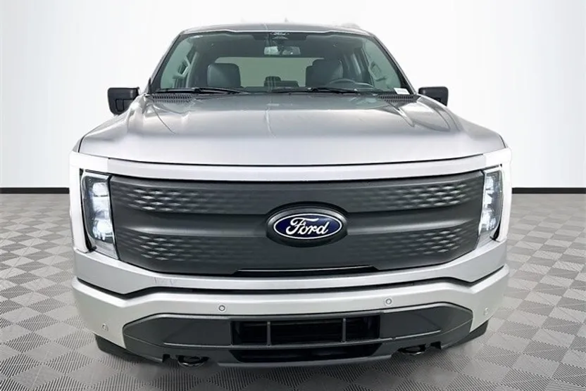 2025 Ford F-150 Lightning photo 1