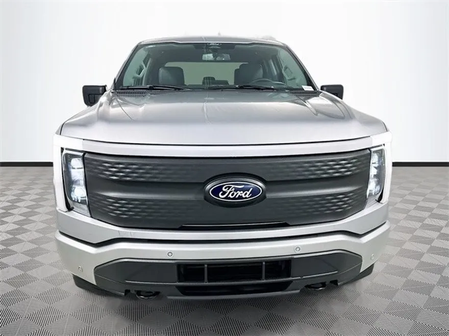 2025 Ford F-150 Lightning photo 1