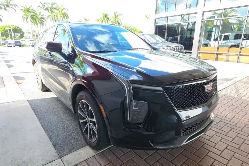 2024 Cadillac XT4 Sport photo 1