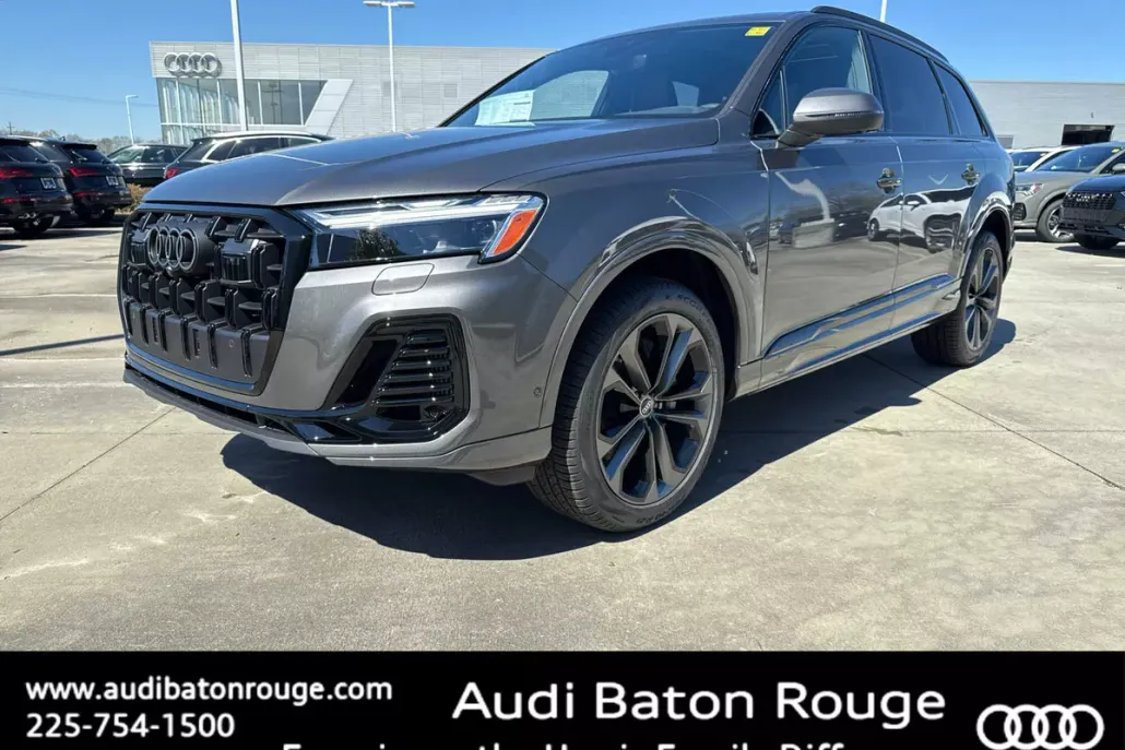 2025 Audi Q7 55 Premium Plus photo 1