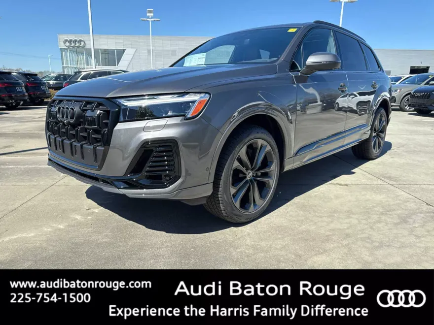 2025 Audi Q7 55 Premium Plus photo 1