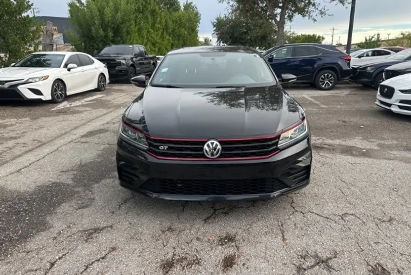 2018 Volkswagen Passat V6 GT photo 1