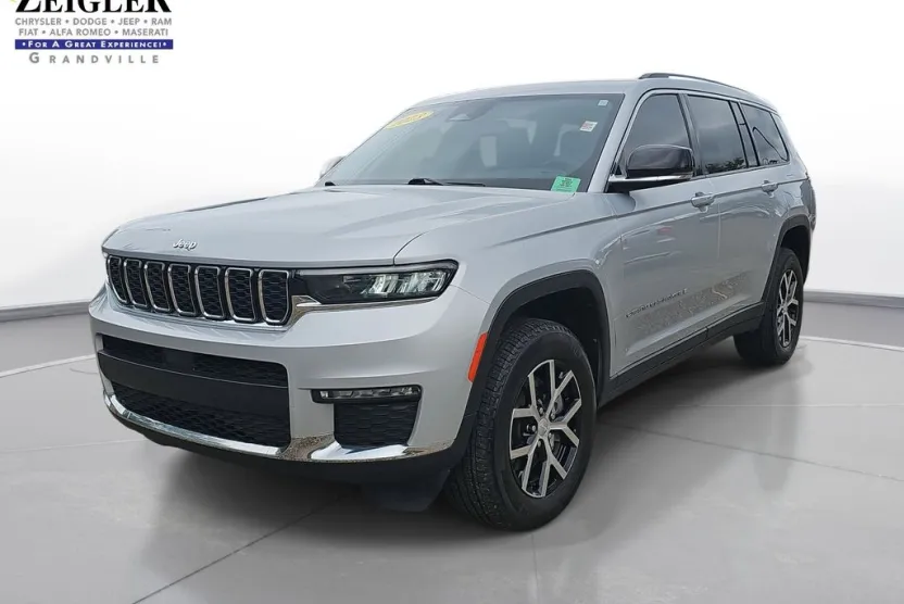 2023 Jeep Grand Cherokee Limited photo 1