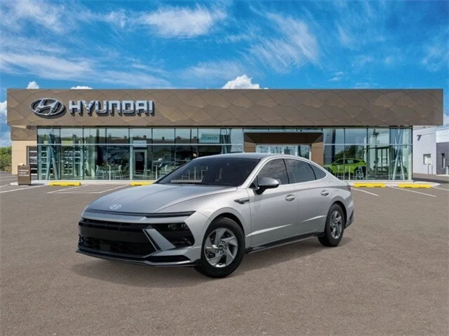 2025 Hyundai Sonata SE photo 1