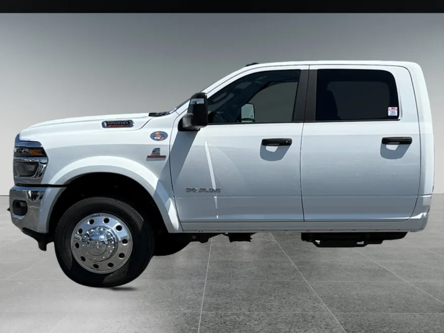 2025 Ram 5500 Tradesman photo 1
